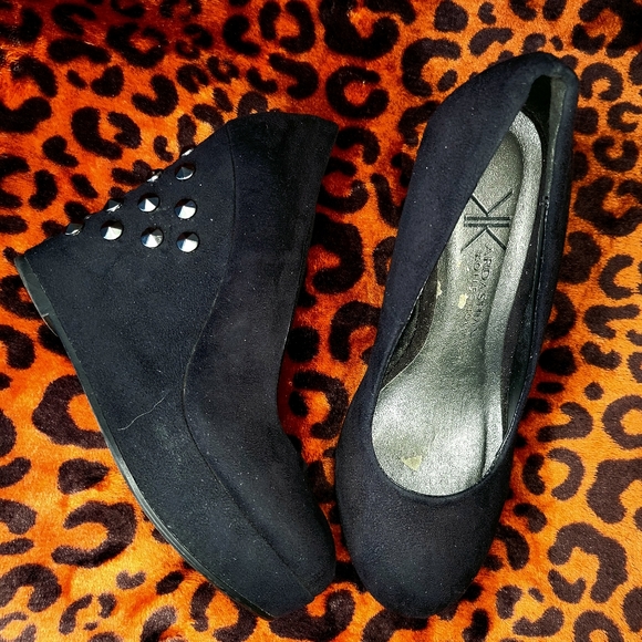 Kardashian Kollection - Picture 3 of 4